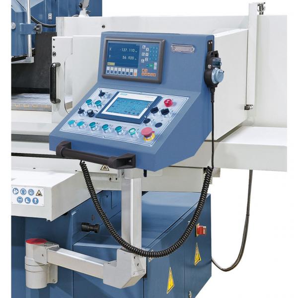 Siemens SMART-Paneel IE V3 mit Touch-Bedienung und elektronisches Handrad.